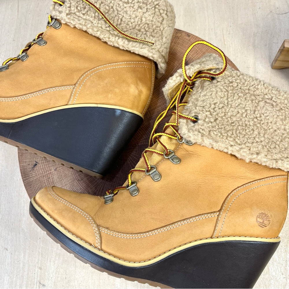 Timberland EK Meriden Warm-Lined Fold Down Wedge Boots – Wheat (Size 9.5) - Picture 5 of 16